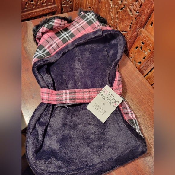 NWT Doggie Design Pink & Black Plaid Coat Faux Fur Trim Size XL with Leash - Picture 5 of 8